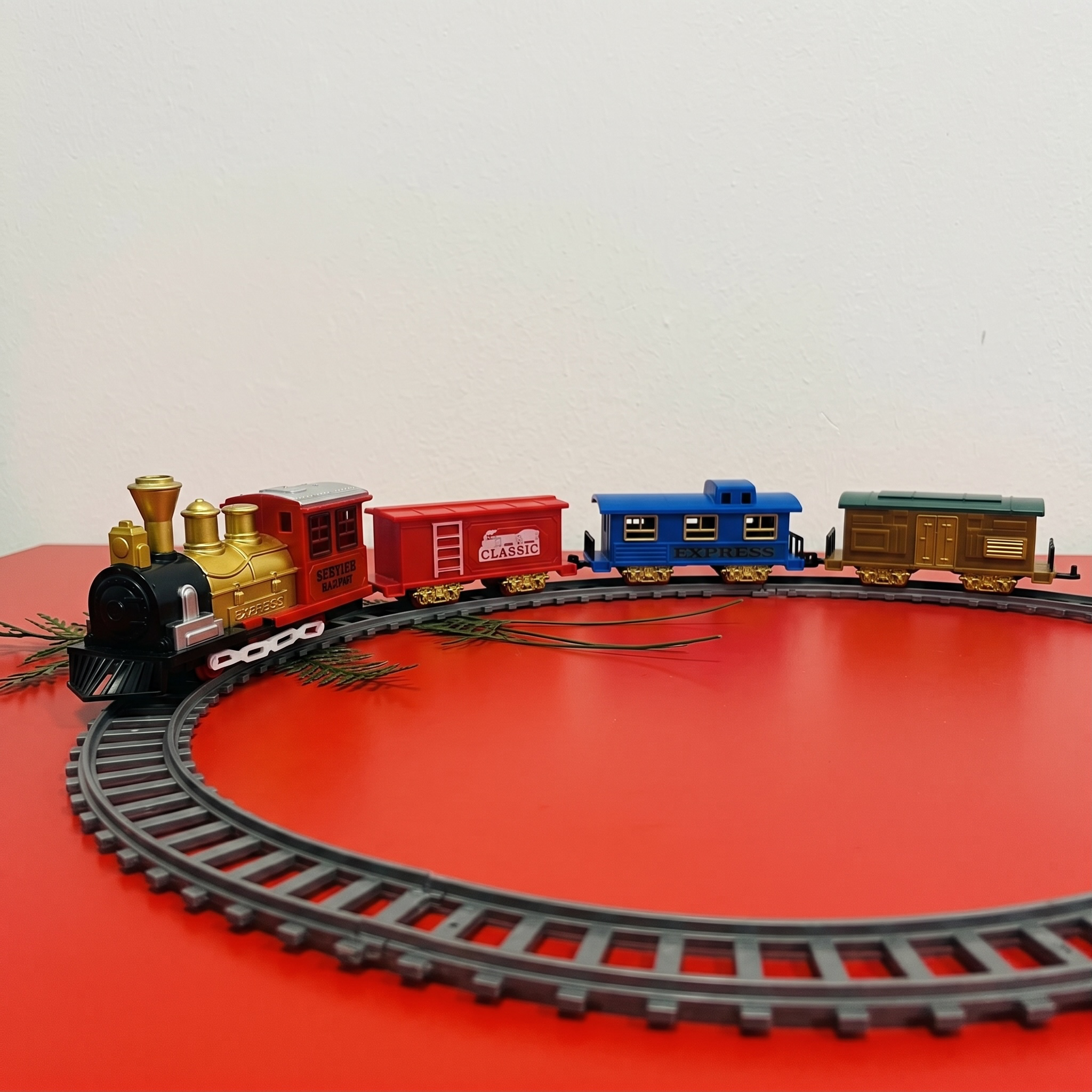 14-Piece Classic Battery-Operated Train Set with Track