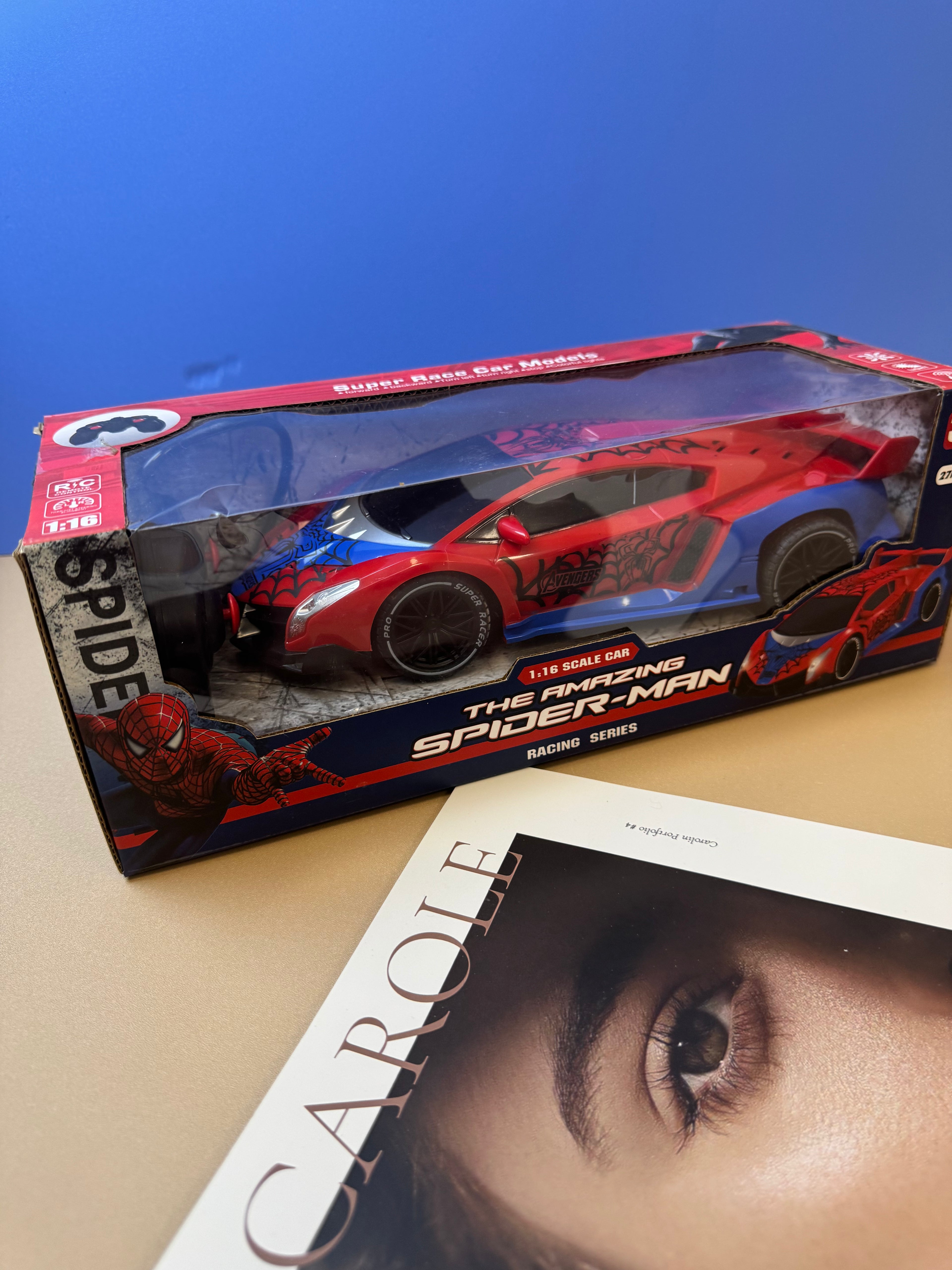1:16 Remote Control Super Race Car with LED Lights